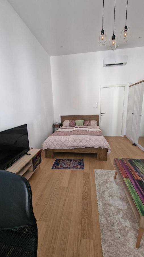 Chika Appartement Rijeka Buitenkant foto